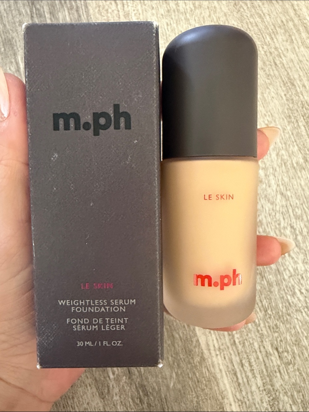 Le Skin Weightless Serum Foundation - light 70w- $49